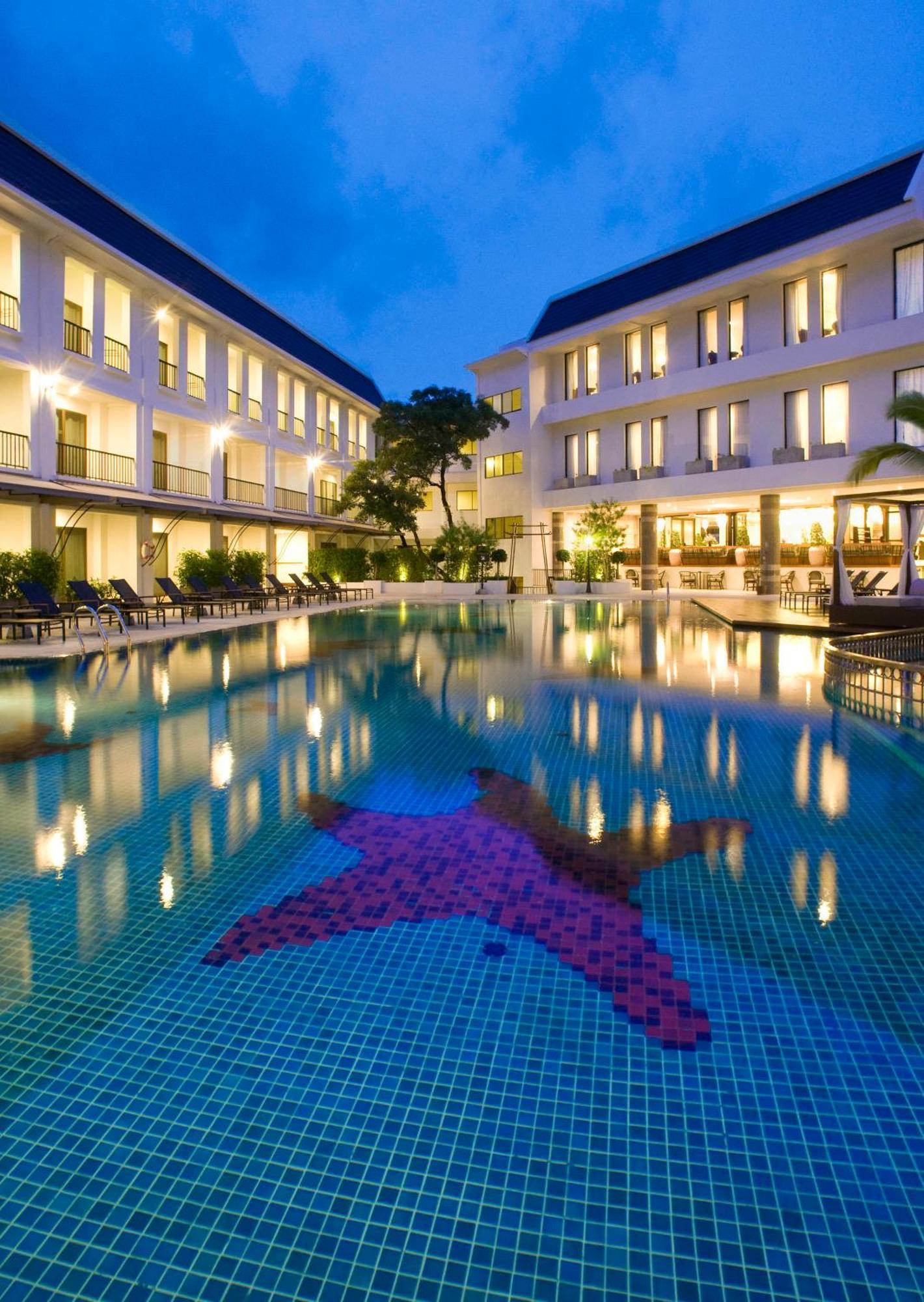 Sawaddi Patong Resort & Spa By Tolani - Sha Extra Plus Екстер'єр фото